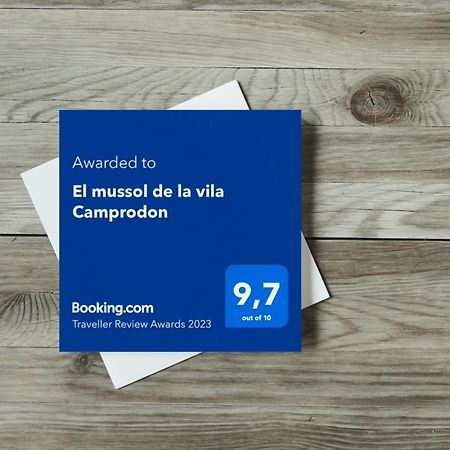 El Mussol De La Vila Camprodon, Balconets Amb Vistes A La Placa Exterior foto